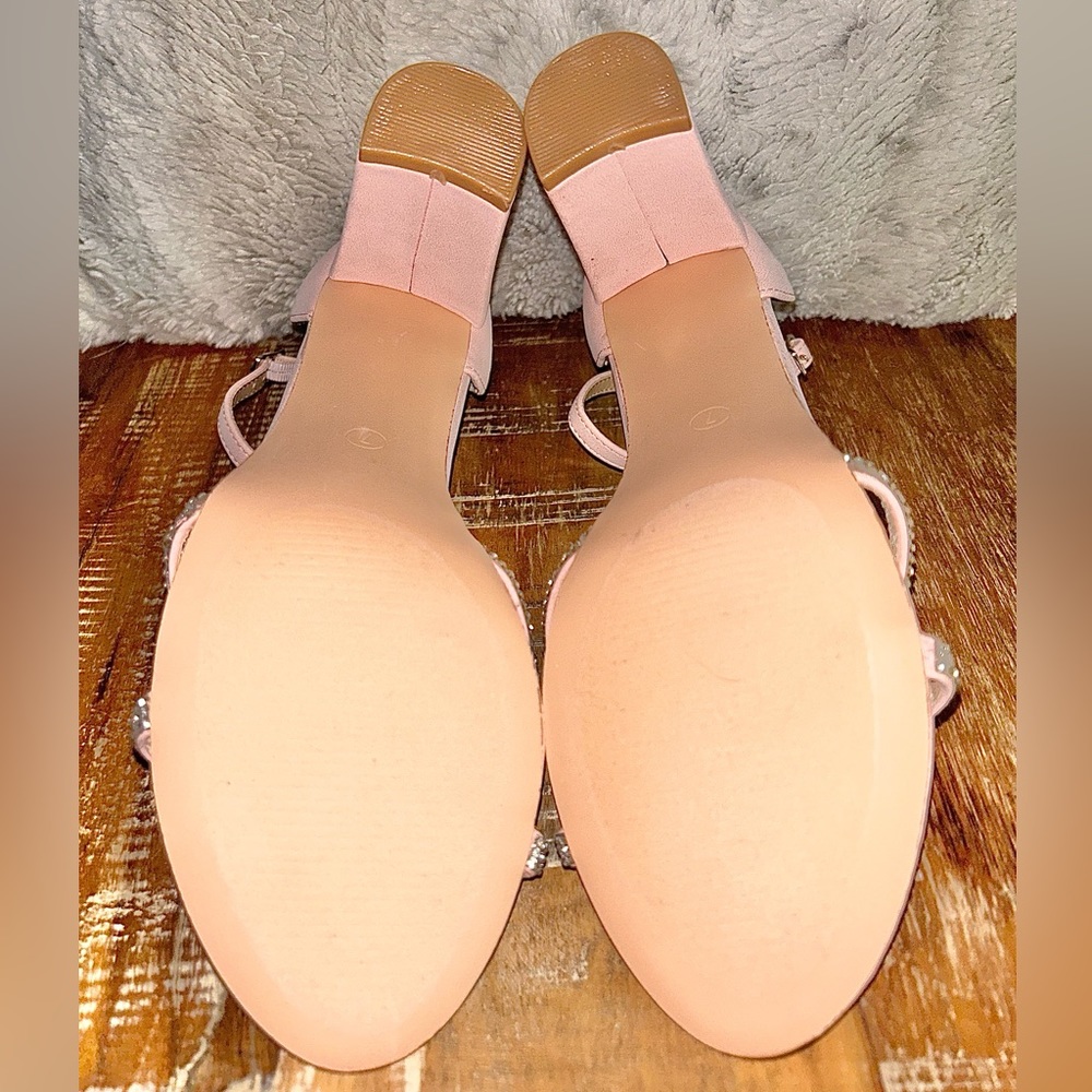 Pink High Heels - Picture 5 of 6